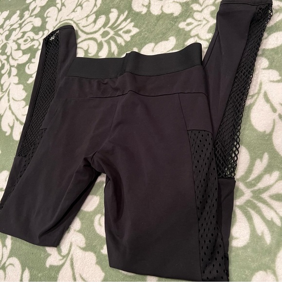 Adidas black leggings / athletic tights mesh detailing size small - Picture 10 of 13